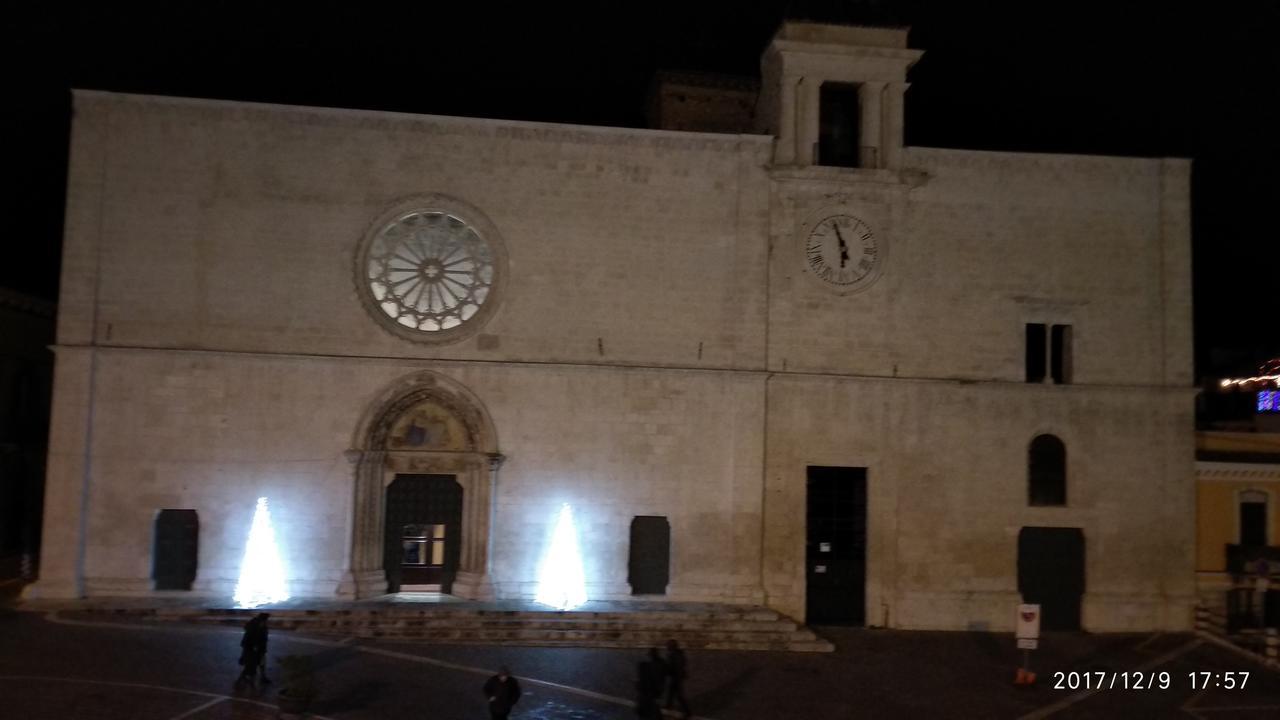La Locanda Di Gino Sulmona Bagian luar foto
